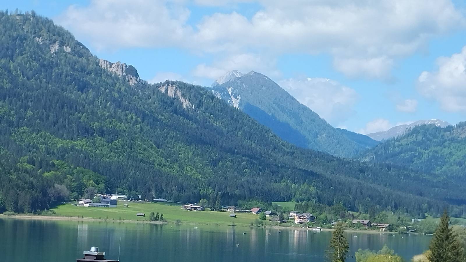 Apartamento entero, Apartamento 'Birke' con vistas al lago, terraza privada y Wi-Fi in Weissensee, Oberkärnten