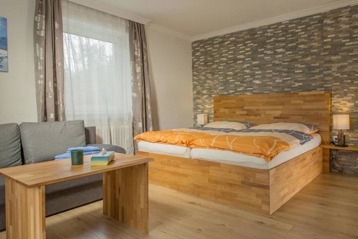 Ferienwohnung für 2 Personen, mit Garten und Ausblick