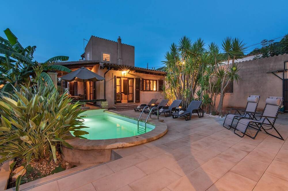 Awesome home in Capdepera with private swimming pool, can be inside or outside in Capdepera, East Majorca