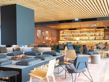 Hôtel pour 3 personnes, avec jardin et piscine à Saint-Étienne-du-Rouvray