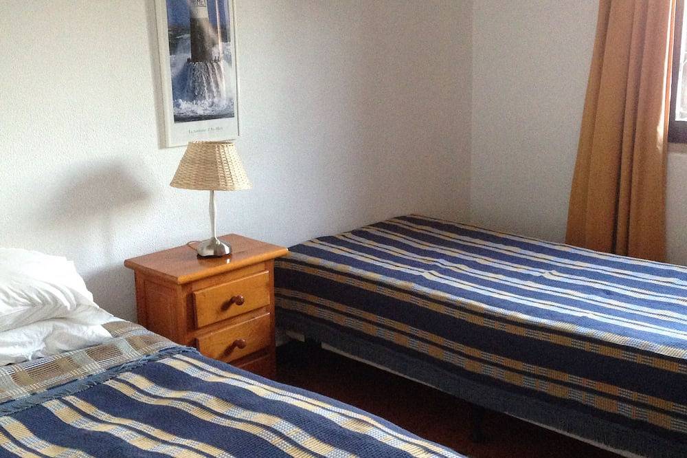 3 bedroom townhouse close to golf and beach in sunny Vilamoura in Quarteira, Distrito de Faro