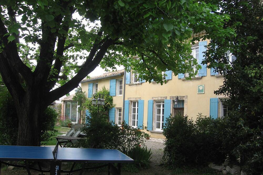 Appartement entier, Studio dans Mas provençal à Avignon (2 personnes) in Avignon, Vaucluse