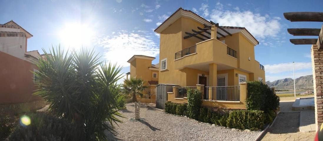 Casa rural para 6 personas, con Balcón y Terraza además de Jardín y Piscina en Hondón de las Nieves