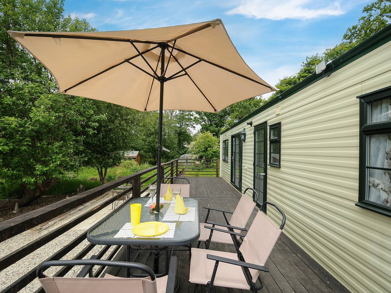 Glamping for 4 People in Devon, South West England