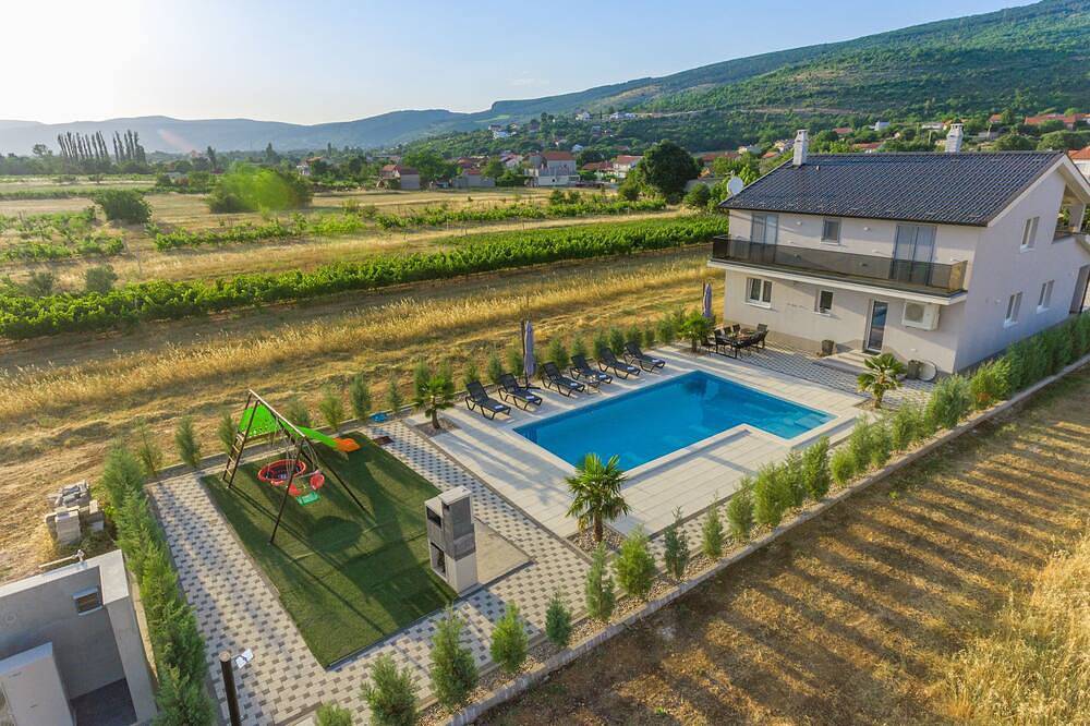 Villa Antea - privat heated pool, brand new villa, relaxing, rural near sea in Imotski, Makarska Riviera