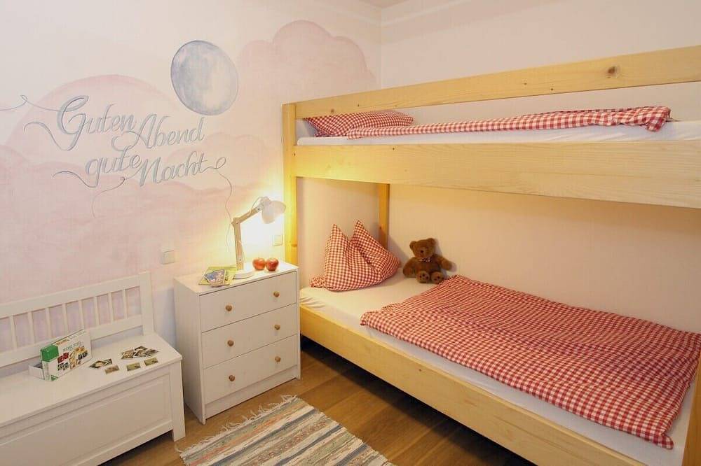 Ganze Wohnung, Ferienwohnung Katharina 4 Sterne mit 55 qm in Gstadt am Chiemsee, Chiemsee