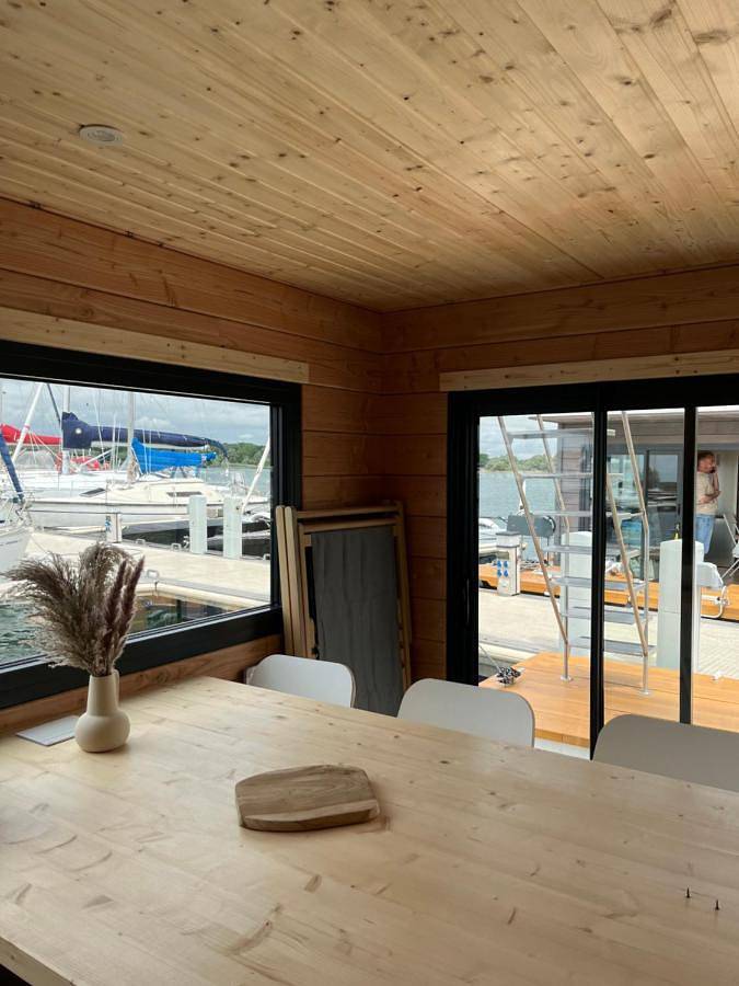 Bateau pour 6 personnes, avec vue sur le lac ainsi que vue et terrasse à Éclaron-Braucourt-Sainte-Livière - 2