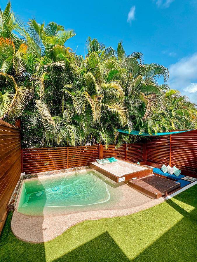 Appart’hôtel pour 4 personnes, avec jardin ainsi que jacuzzi et piscine, adapté aux familles