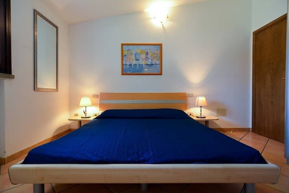 Ganze Wohnung, Unabhängige Wohnung im Erdgeschoss mit Garten, Parkplatz mit Meerblick, 4 Personen in Casale Marittimo, Etruskische Küste