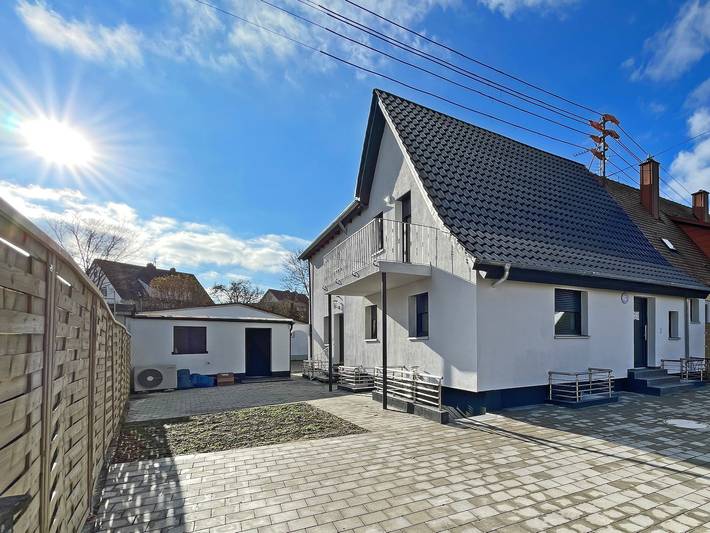 Apartamento entero, Apartamento '6' con terraza privada, jardín compartido y Wi-Fi in Ichenhausen, Suabia (Baviera)