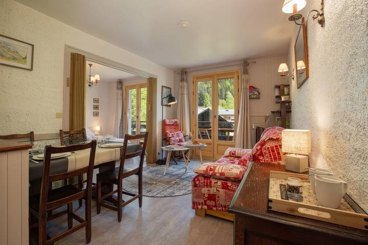 Chalet pour 4 personnes, avec piscine et balcon dans Argentière