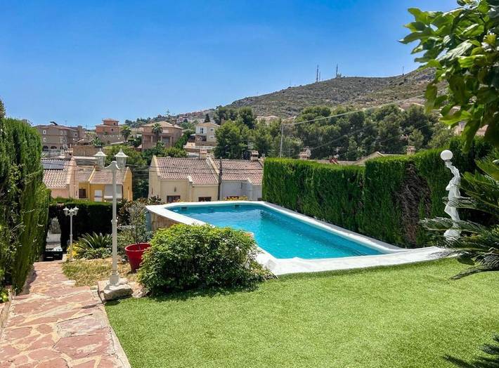 Holiday home for 8 people, with garden and pool as well as view - 1