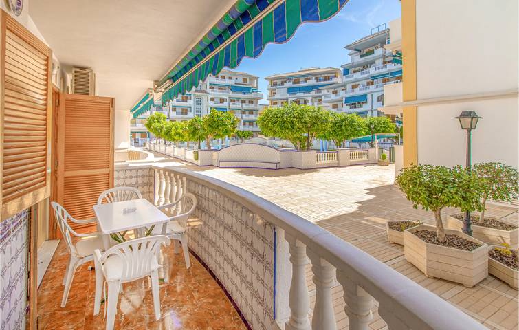 Gîte pour 4 personnes, avec terrasse et piscine à La Mata - 2