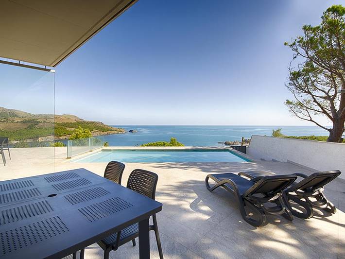 Grifeu-Haus mit Gemeinschaftspool und Parkplatz in Platja Grifeu, Oberampurien