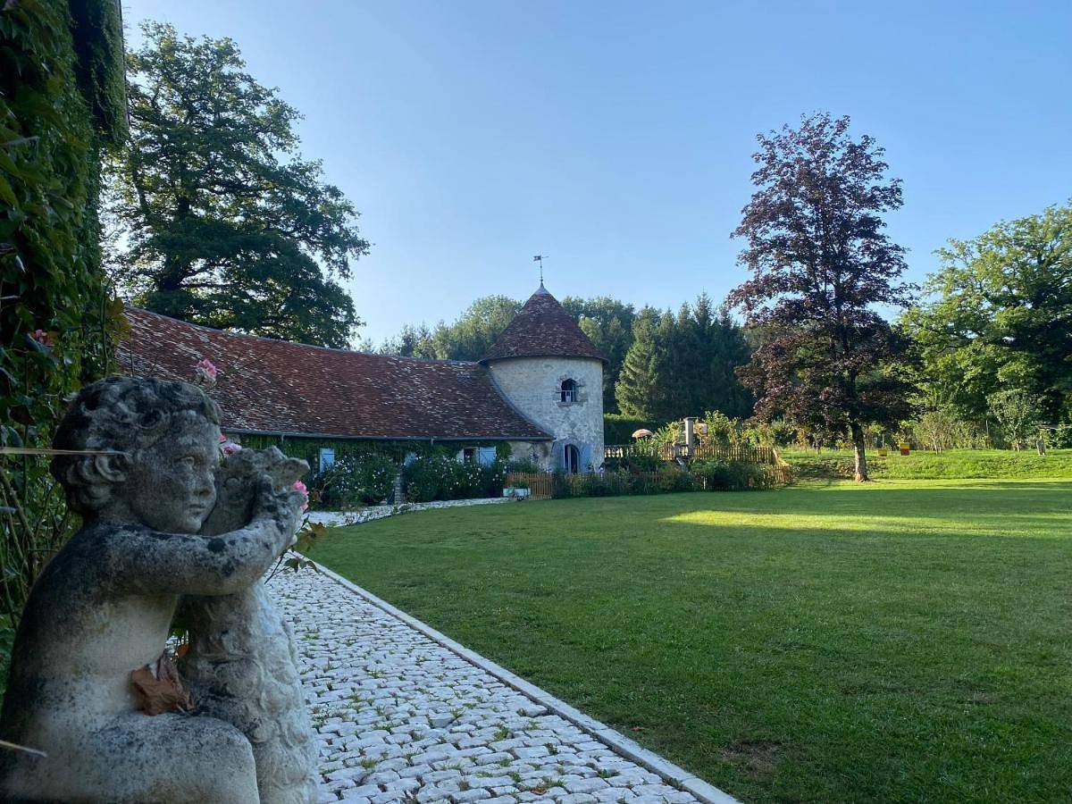 Le Colombier de Malpas in Quingey, Jura Francais
