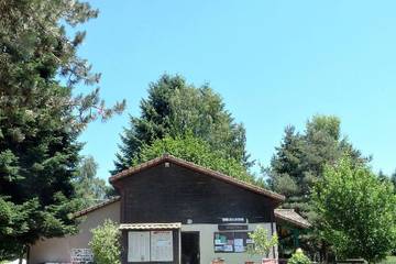 Camping pour 5 Personnes dans Champagnac-le-Vieux, Parc Naturel Régional Livradois-Forez, Photo 4
