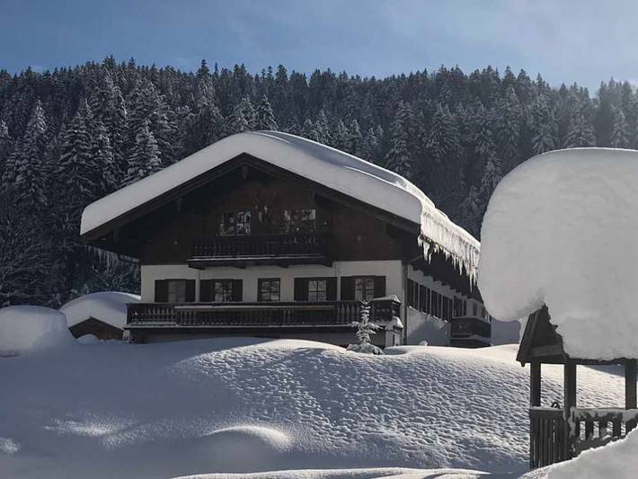 Ferienwohnung für 4 Personen, mit Balkon und Terrasse sowie Garten und Ausblick in Kreuth - 4