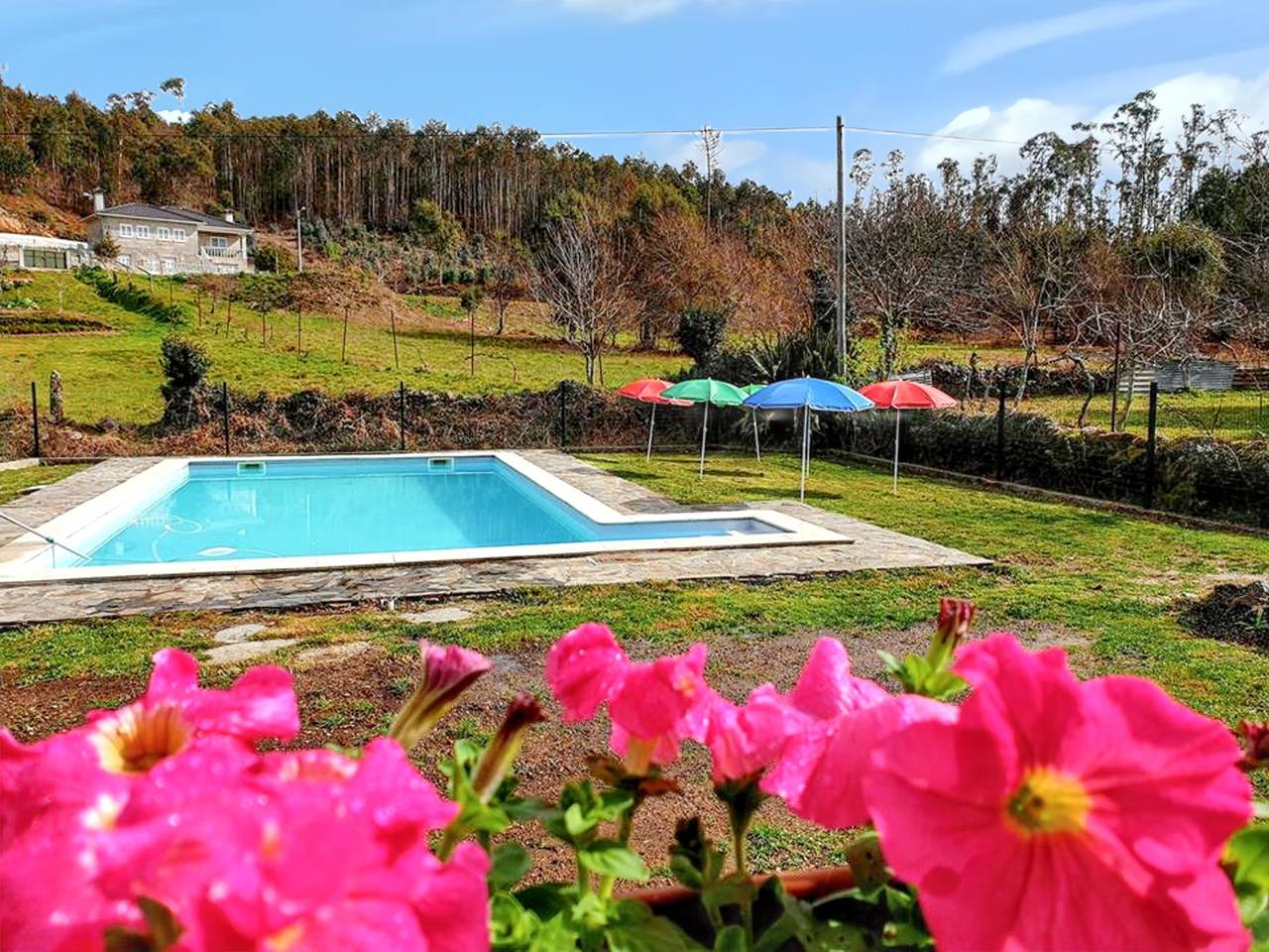 Casa com piscina partilhada em Águeda, vista para a montanha in Macieira de Alcoba, Préstimo e Macieira de Alcoba