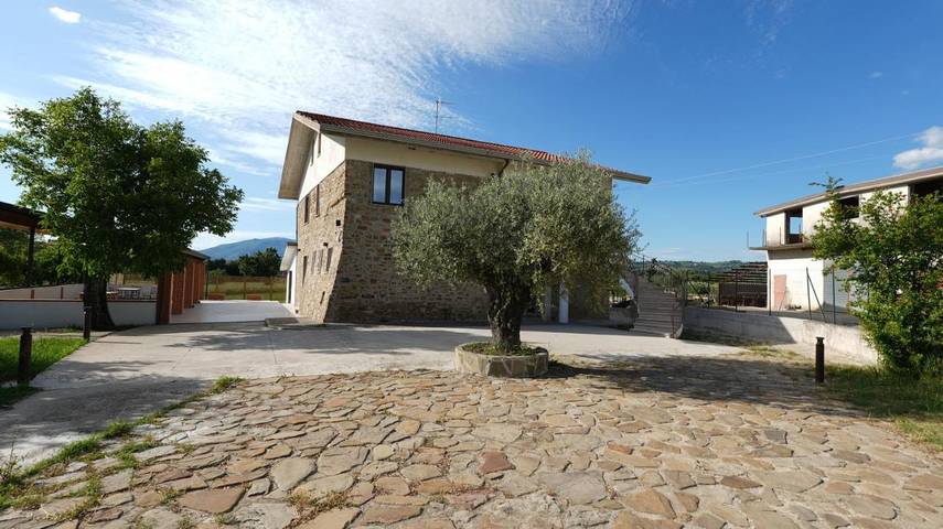 Appartamento per 4 persone, con giardino e panorama, con animali domestici a Altavilla Silentina