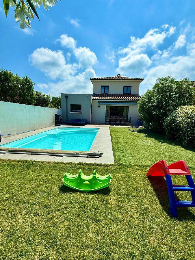 Villa pour 7 personnes, avec vue ainsi que piscine et jardin - 1