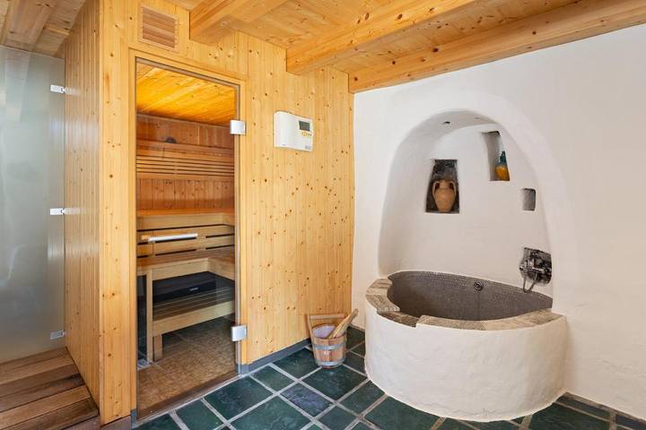 Maison d’hôte pour 2 personnes, avec sauna et terrasse ainsi que piscine et vue dans Tessin - 2