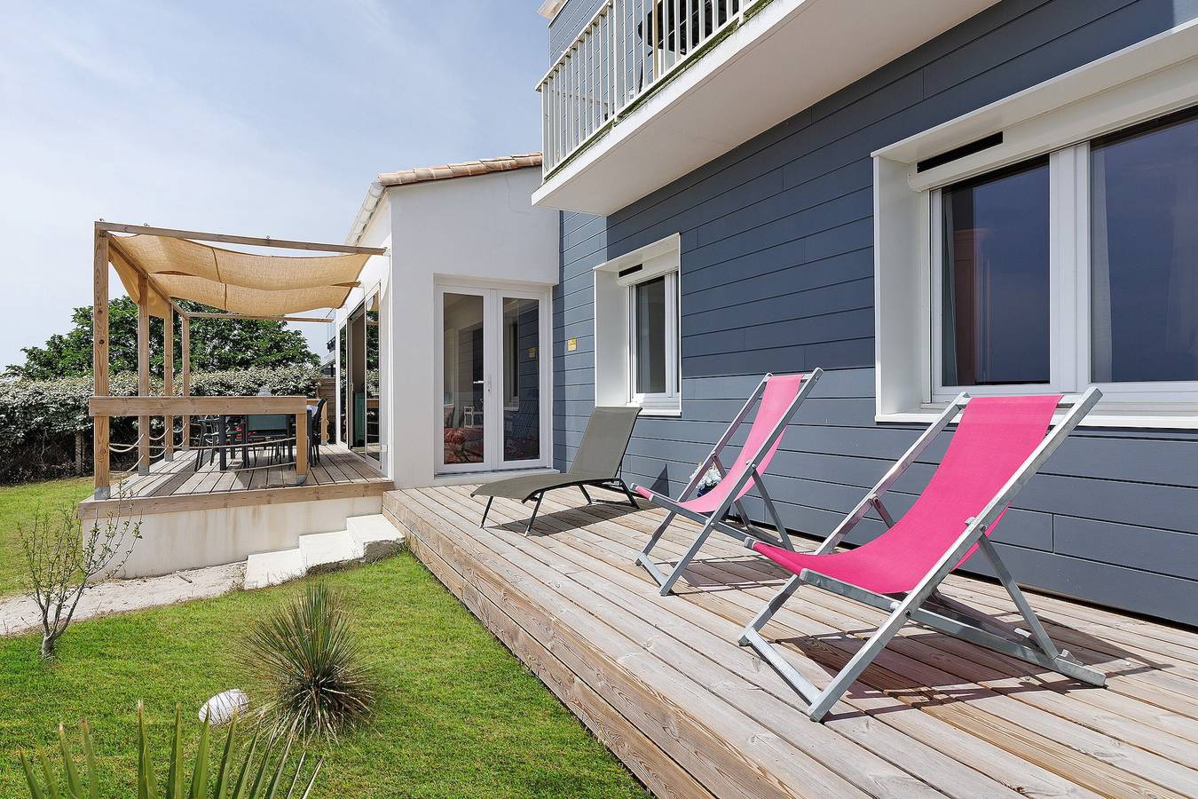 Appartement entier, Appartement 'Les Sables Pailletés 4p' avec vue mer, jardin partagé et Wi-Fi in Château-d'Olonne, Les Sables-d'Olonne
