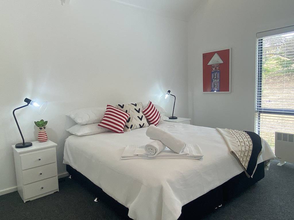 No 5 - Pristine property with an ocean blue back drop in Robe, South Australia