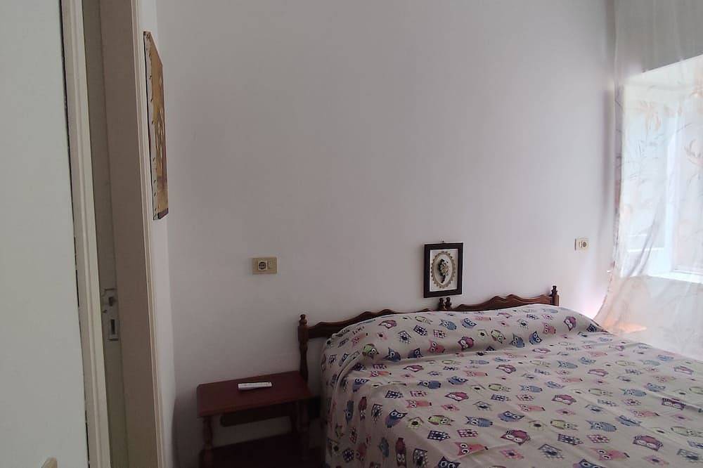 Casa Pesce, Beautiful cozy and traditional family home. in Lido di Maronti, Barano d'Ischia