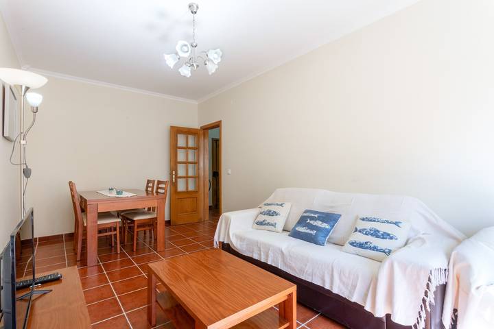 Ganze Wohnung, Apartment 'Estrela Do Mar' mit Balkon und Wlan in Consolação, Peniche