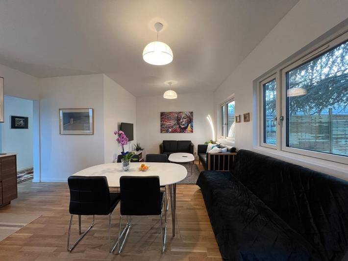 Ferielejlighed for 5 personer, med Terrasse og Have i Lyngby