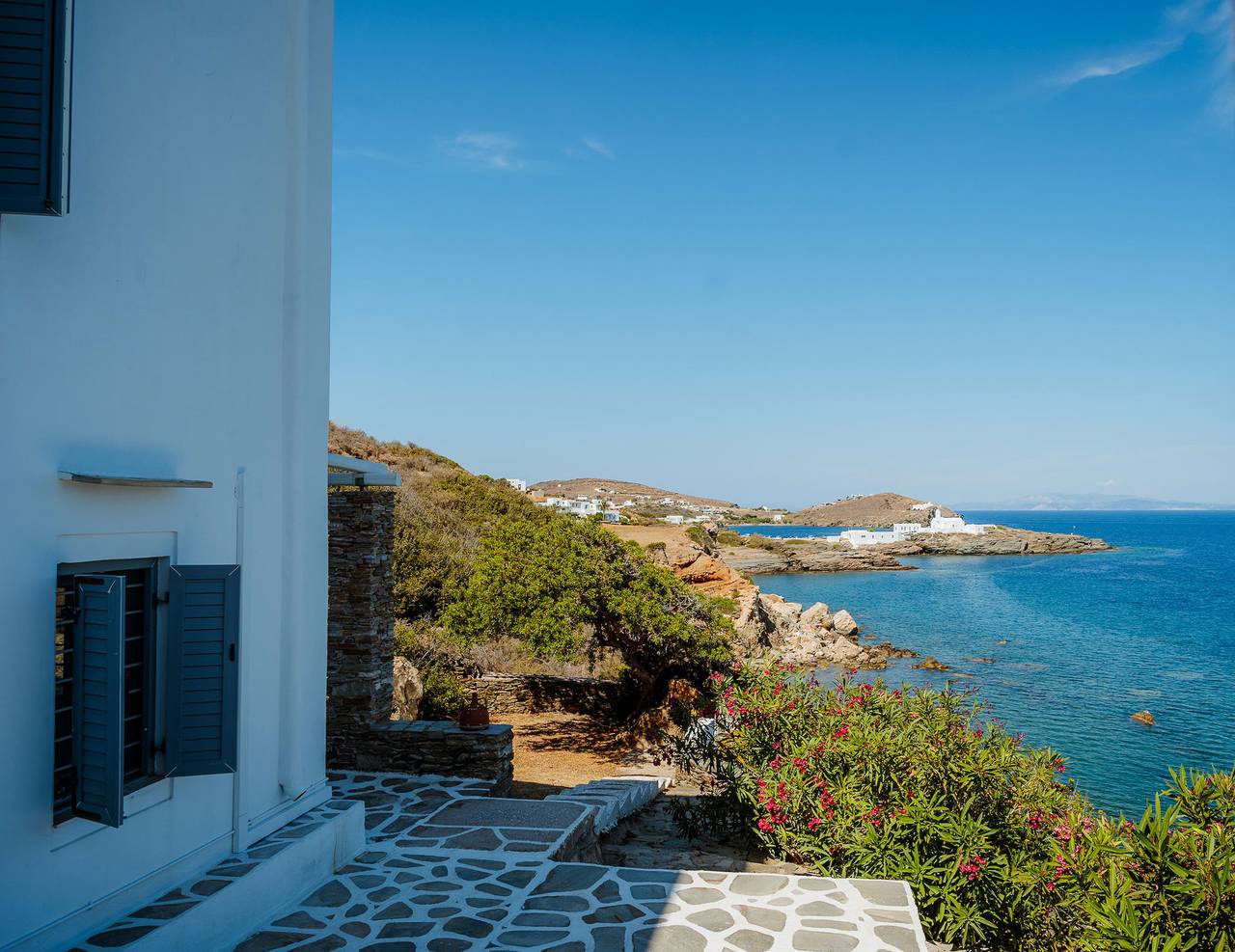 #Hh03 Seafront villa overlooking Chrysopigi in Platis Gialos Sifnos, Cícladas
