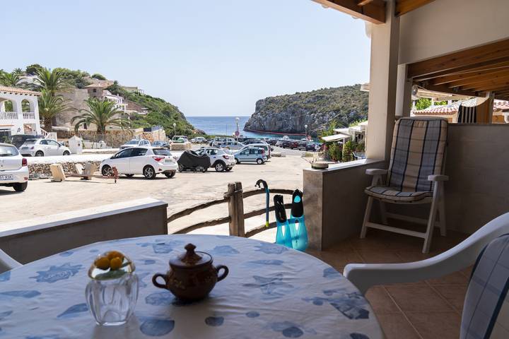 Holiday Home 'La Casa Del Pescador' with Sea Views, Wi-Fi and Air Conditioning in Cala Canutells (Maó), Maó