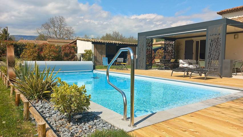 Gîte pour 8 personnes, avec jacuzzi et piscine, animaux acceptés à Saint-Cézaire-sur-Siagne - 2