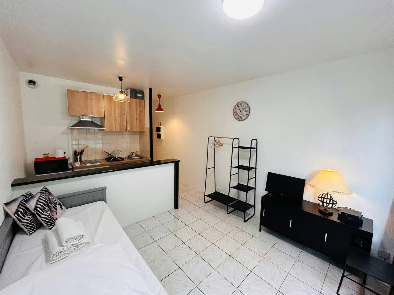 Appartement entier, La Suite Buirette | Hypercentre in Reims, Marne