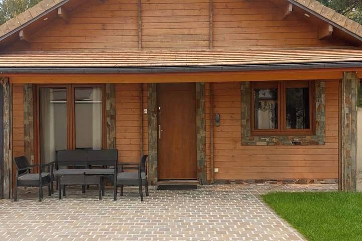 Chalet on private land with garden - 10 min from Disneyland Paris in Montévrain, Seine-et-Marne