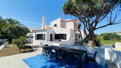 Villa voor 14 Personen in Olhos de Água, Faro District, Afbeelding 1