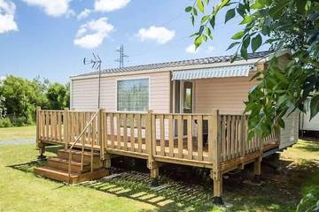Camping pour 6 Personnes dans Fontenay-le-Comte, Vendée, Photo 2