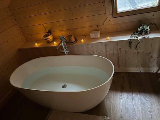 Location de vacances pour 15 personnes, avec vue et terrasse à Dourbies - 4