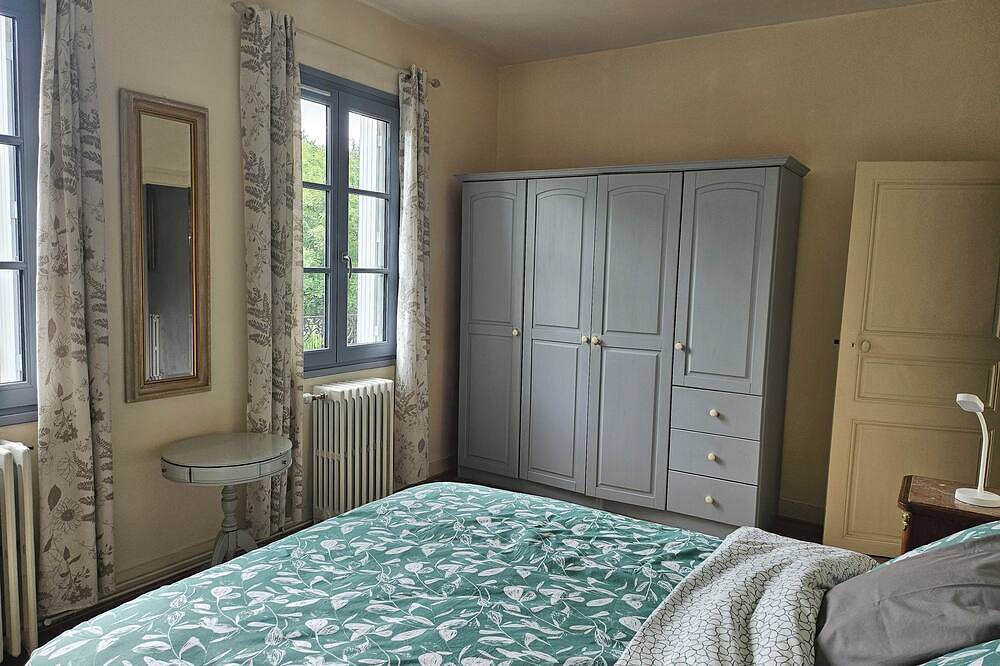 Reflections of the Indre in Loches, Loches region