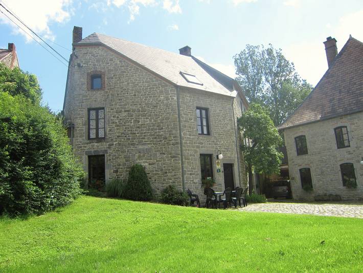 Vakantiehuis voor 13 personen, with Balkon and Terras as well as Tuin in Viroinval