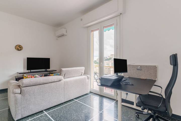 Apartamento entero, Apartamento de vacaciones para 2 personas con balcón/terraza in Génova (Ciudad), Génova