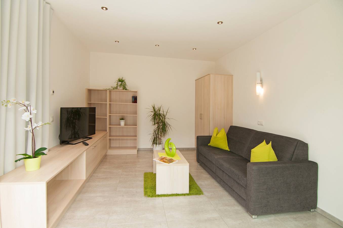 Entire apartment, Apartment "Weinreichhof Hasenöhrl" with Mountain View, Private Terrace & Wi-Fi in Kastelbell, Kastelbell-Tschars