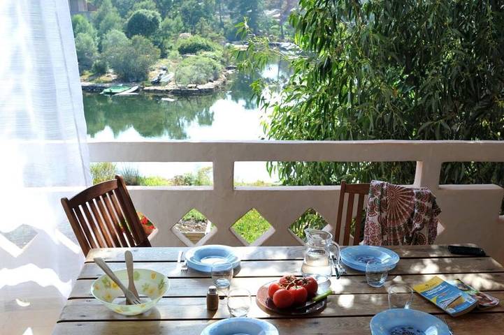 Gîte pour 4 personnes, avec balcon dans Plage de Saint Cyprien (Lecci)