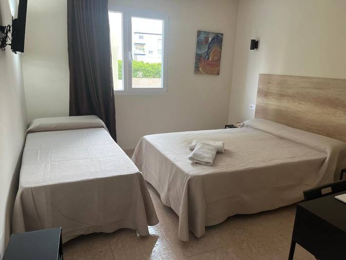 Hôtel pour 2 personnes, avec vue et terrasse dans La Marina - 2