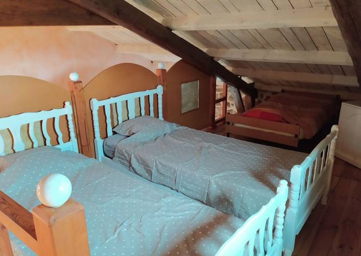 Gîte pour 5 personnes, avec jardin et terrasse, animaux acceptés en Haute-Loire - 4