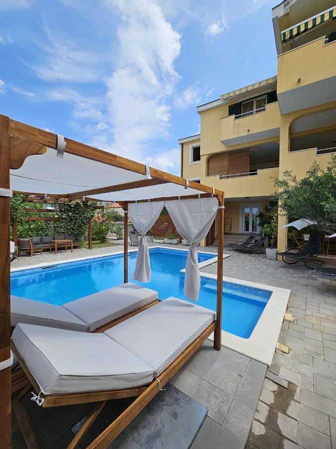 Villa pour 8 personnes, avec piscine ainsi que vue et jardin à Solin - 3