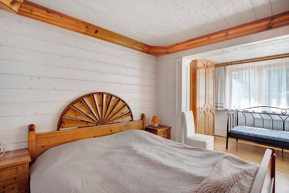 Appartamento intero, 1 minute from the golf course! 5 minutes from the lake and 5 minutes from the mountain! in Kitzbühel, Alpi di Kitzbühel