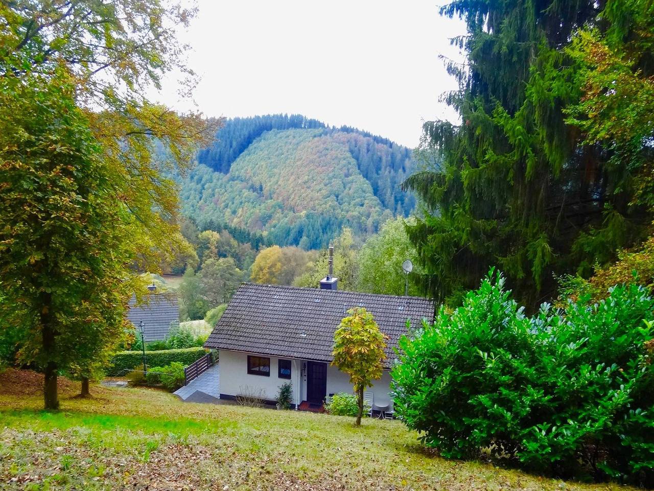 Schöne Aussicht am Eifelsteig in Monschau, Naturpark Hohes Venn-Eifel