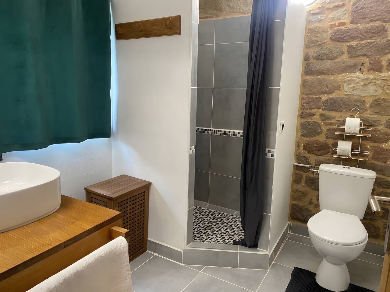 Bed and Breakfast 'Le Palmier D'Alice – Zimmer' mit Gemeinschaftsterrasse, Garten & Wlan in Collonges-la-Rouge, Brive-la-Gaillarde und Umgebung