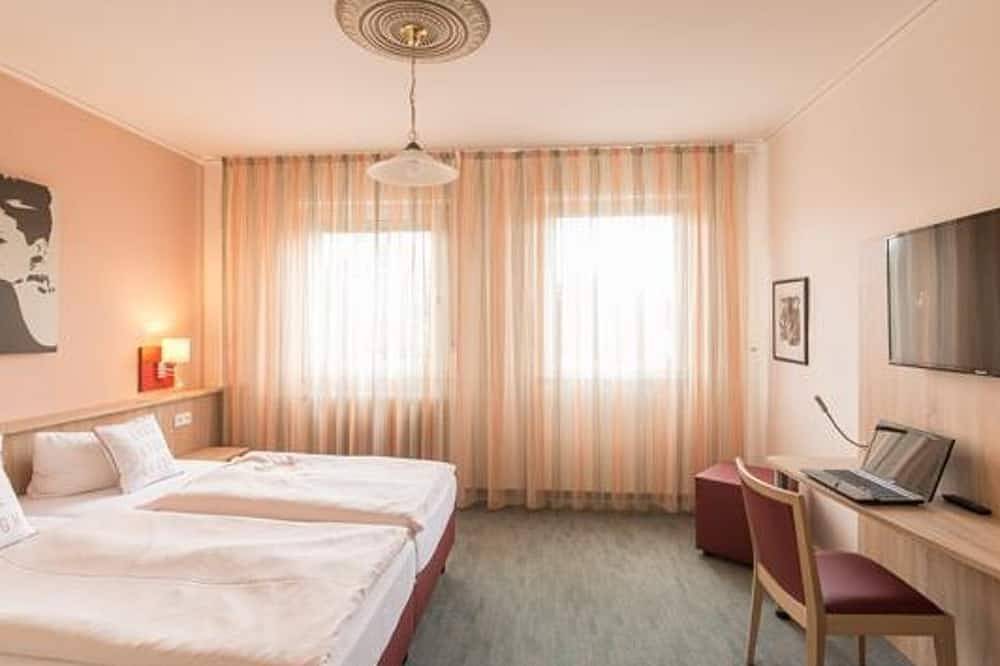 Doppelzimmer Dusche/Wc - Hotel-Restaurant Leander in Bitburg, Eifelkreis Bitburg-Prüm